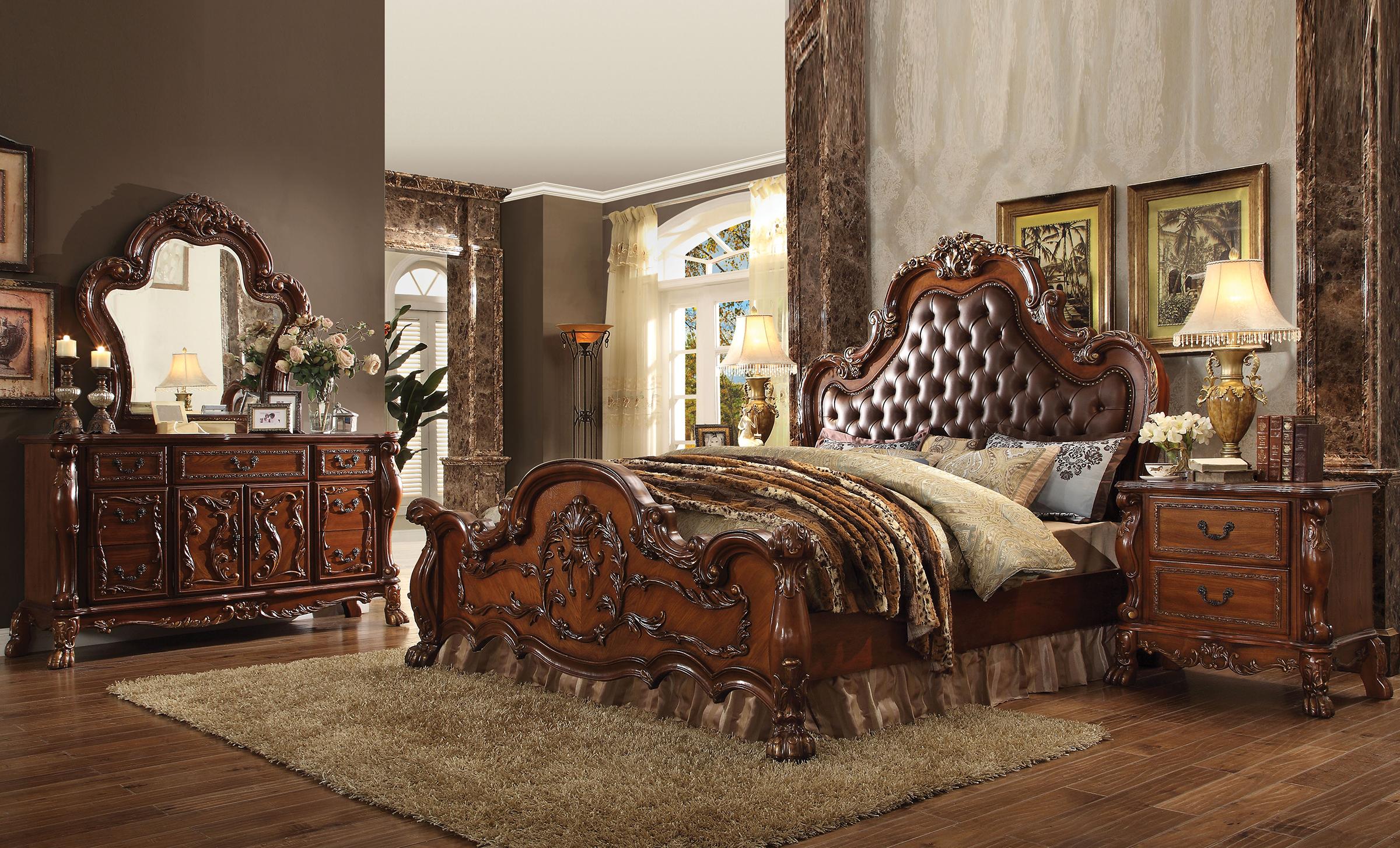

    
Tufted Cherry Oak King Bedroom Set 4Pcs  Dresden 23137EK Acme Victorian Classic
