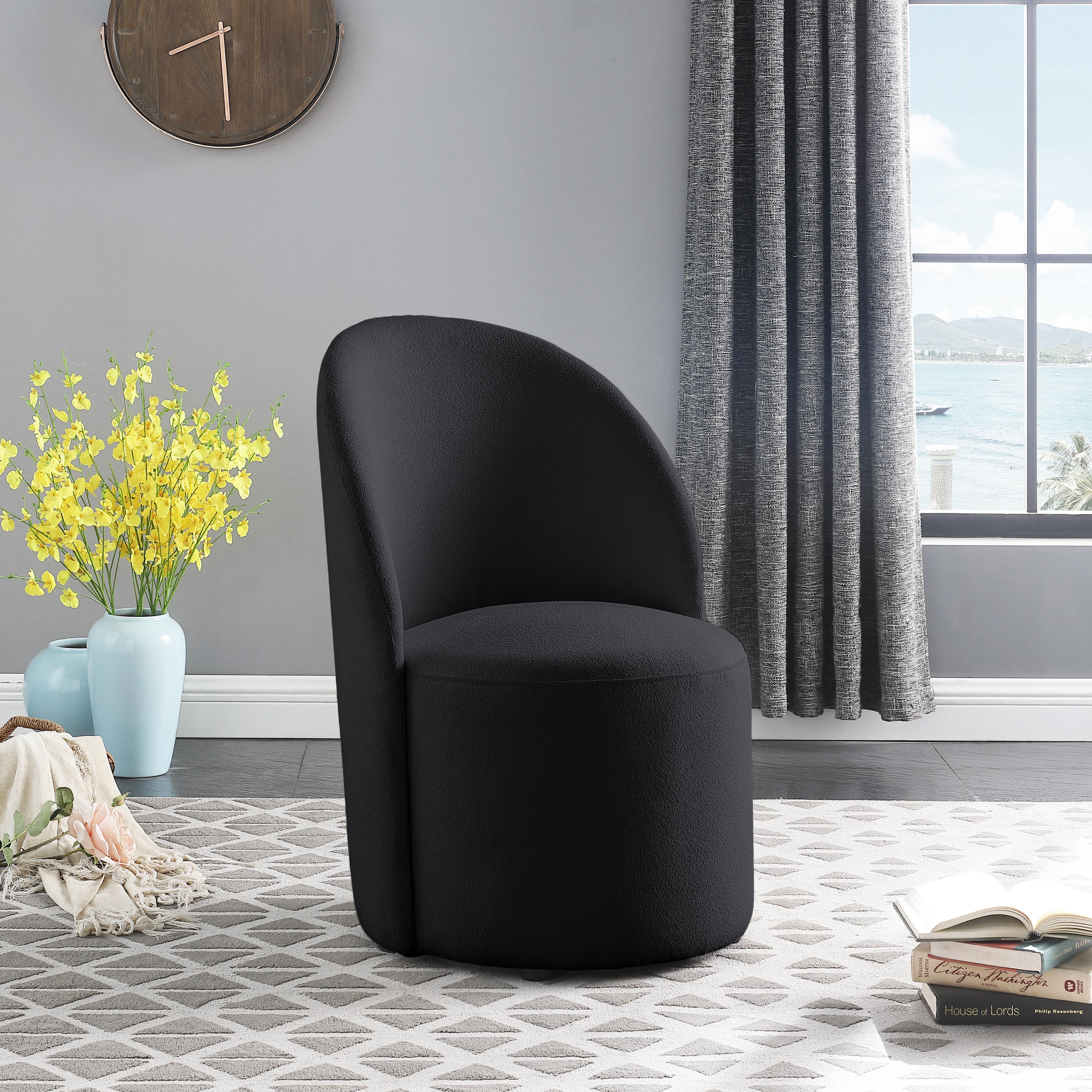 

        
Meridian Furniture HAUTELY 528Black Dining Chair Set Black Boucle Fabric 094308274089
