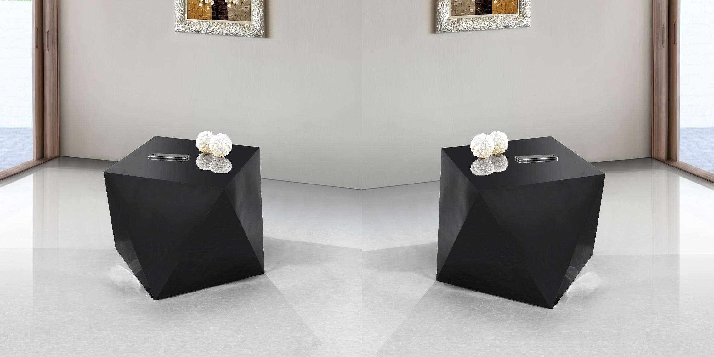 

    
Black Diamond Shape End Table Set 2 GEMMA 222Black Meridian Contemporary Modern
