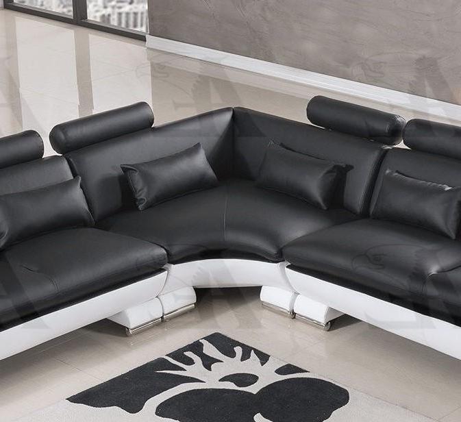 

                    
American Eagle Furniture AE-LD801-BK.W Sectional Sofa White/Black Bonded Leather Purchase 
