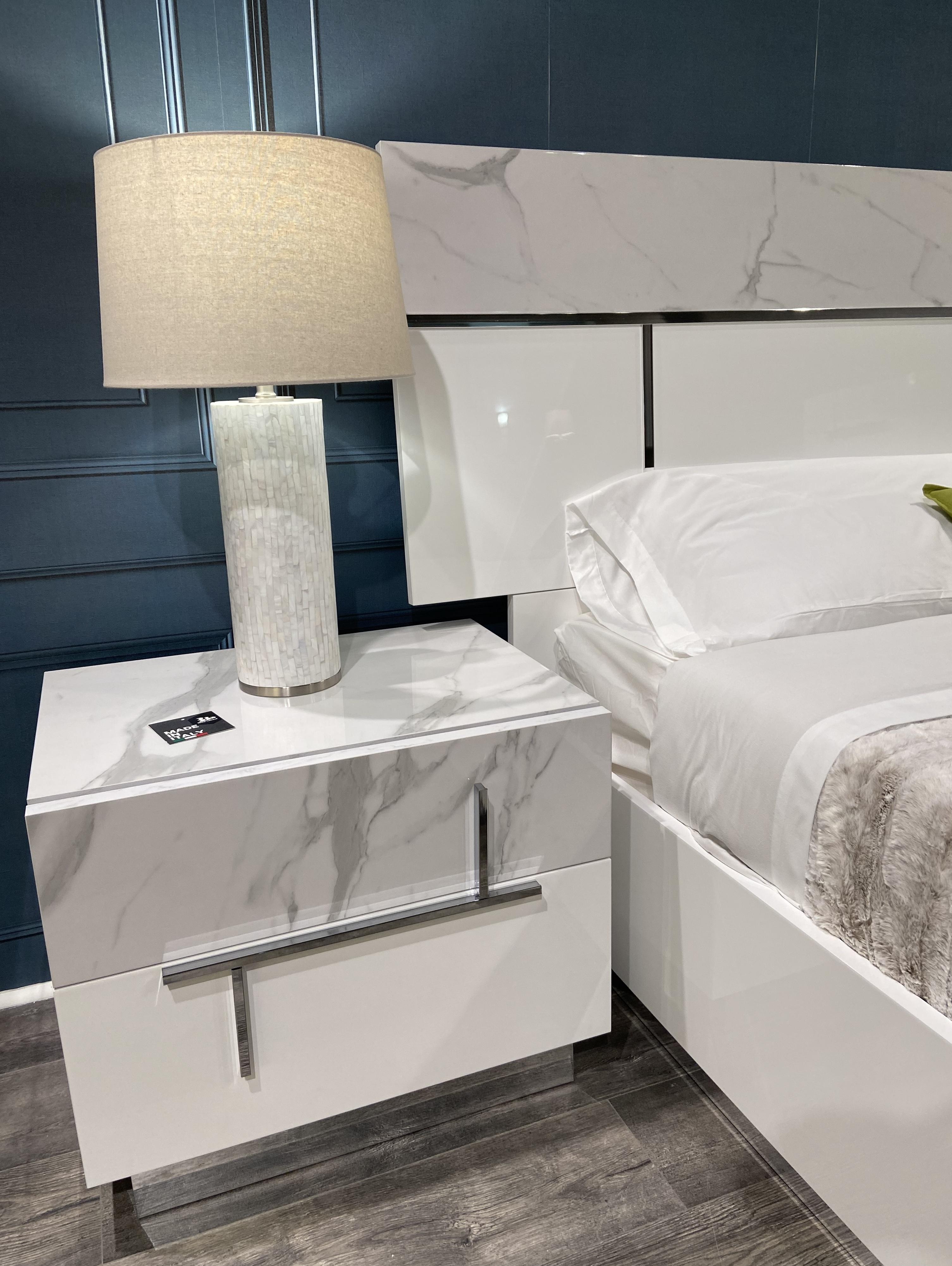 

    
Carrara Marble Finish King Size Premium Bed Modern J&M Sunset
