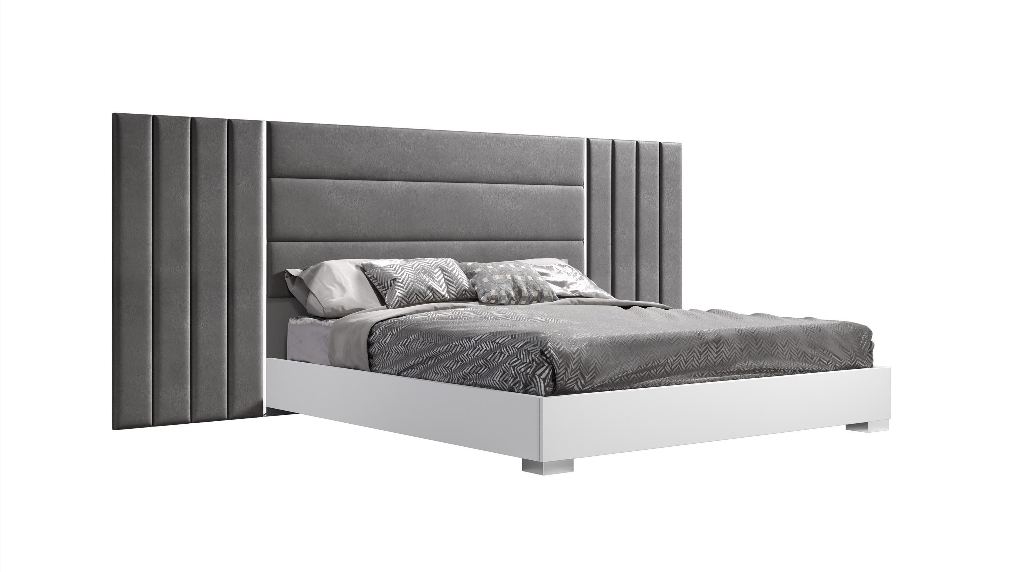 

    
J&M Furniture Nina King Bed Set 5PCS 18332-K-5PCS Platform Bed Set White/Gray 18332-K-5PCS
