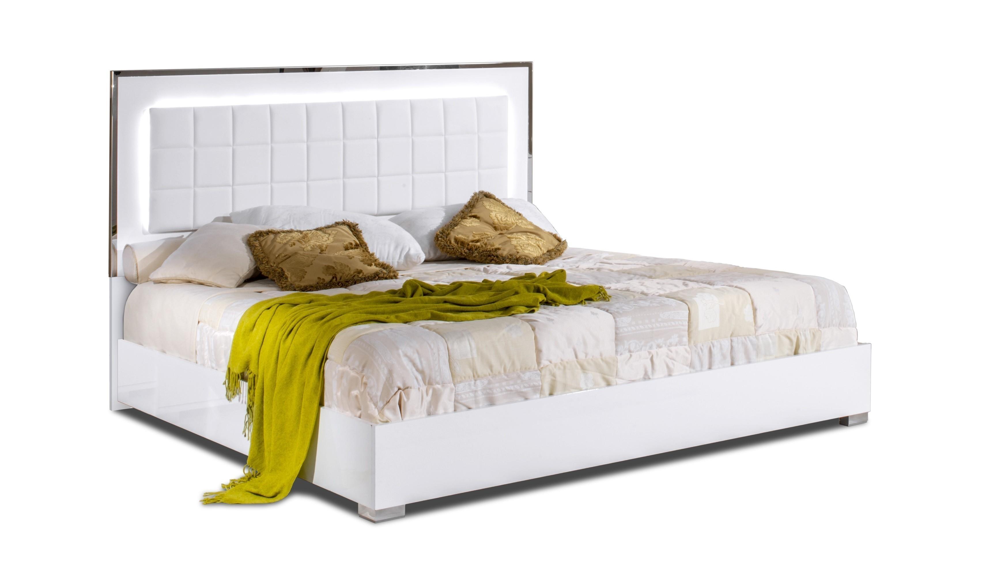 Contemporary Platform Bed Alice 15545-EK in White Leatherette