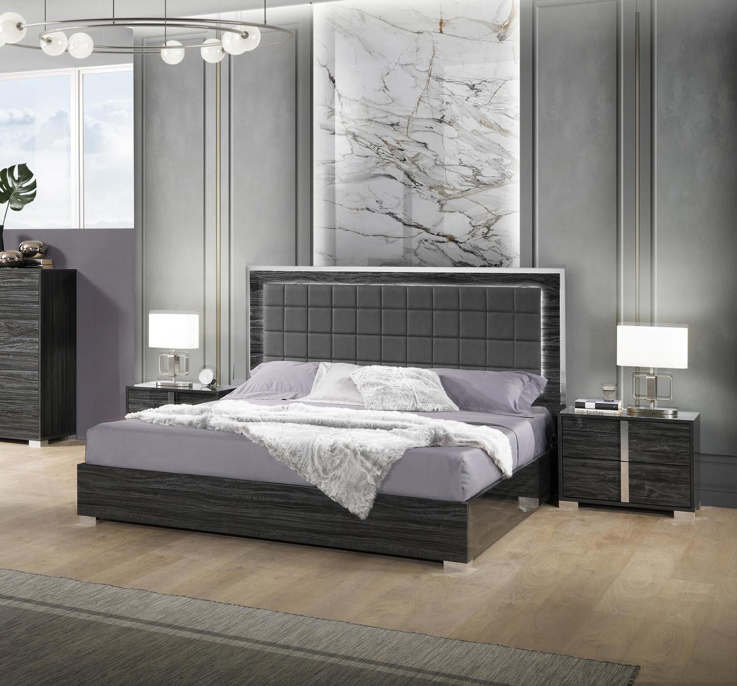 Contemporary Platform Bedroom Set Alice 15546-Q-3PC in Gray Leatherette