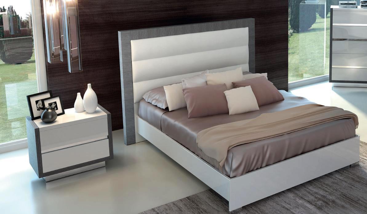 

                    
ESF Mangano Platform Bed White/Silver Eco Leather Purchase 

