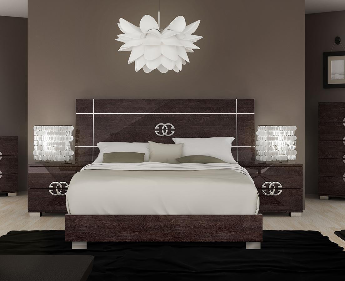 Classic Platform Bedroom Set Prestige CLASSIC PRESTIGE-BED-Q-2N-3PC in Walnut 