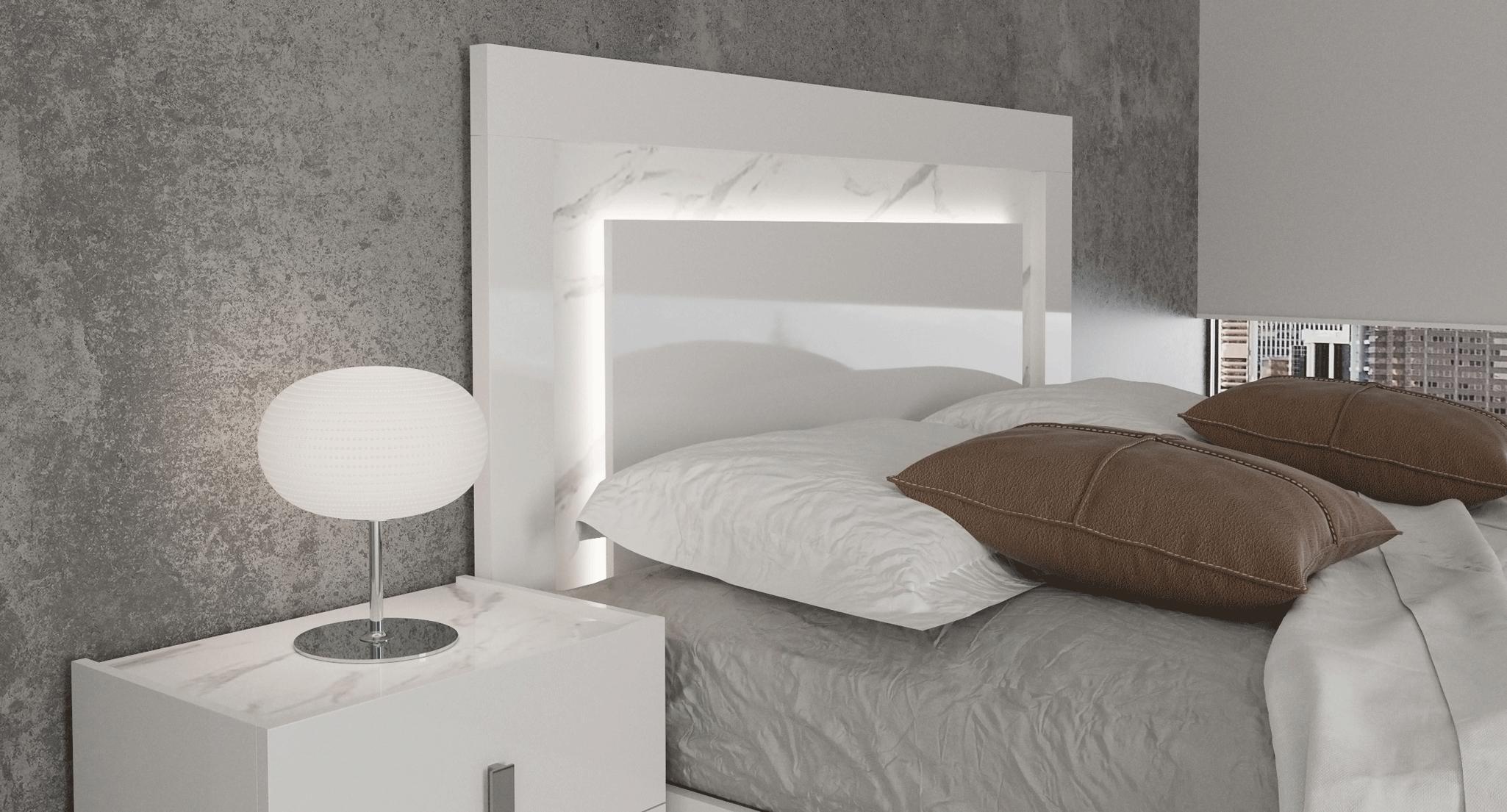 

    
Glam Glossy White Queen Bed w/ LED Headboard CARRARA ESF Modern MADE IN ITALY
