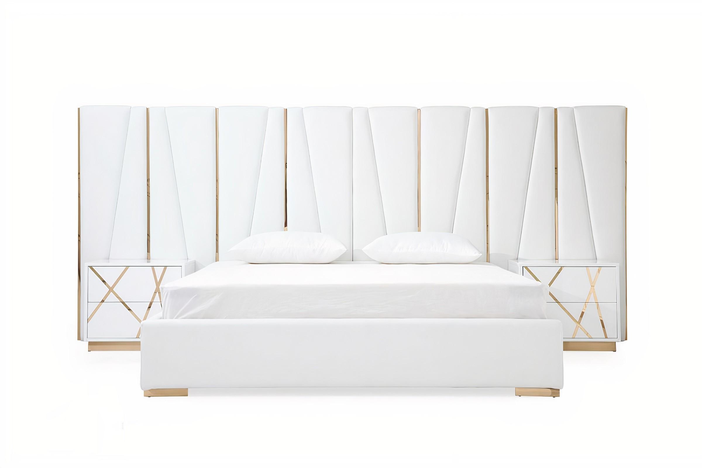 

    
White Bonded Leather & Gold King Size Panel Bed by VIG Modrest Nixa

