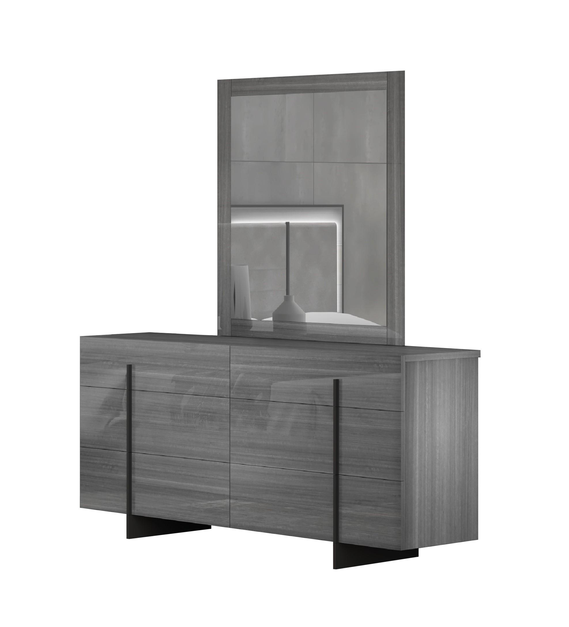 

    
Gray Glossy Dresser With Mirror Set by J&M Furniture Blade 17450
