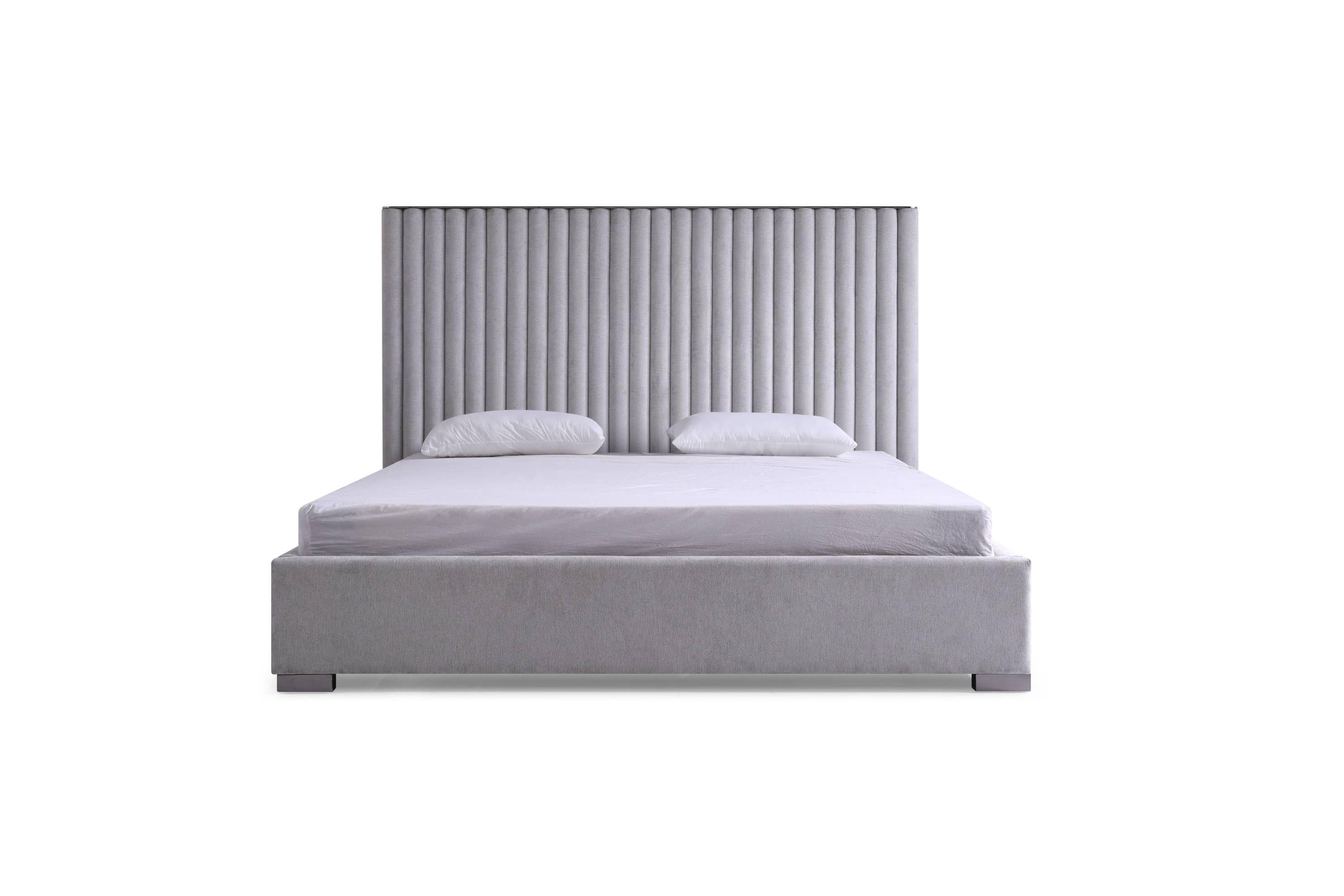 

    
Gray Linen King Platform Bedroom Set 6Pcs by VIG Modrest Splendor
