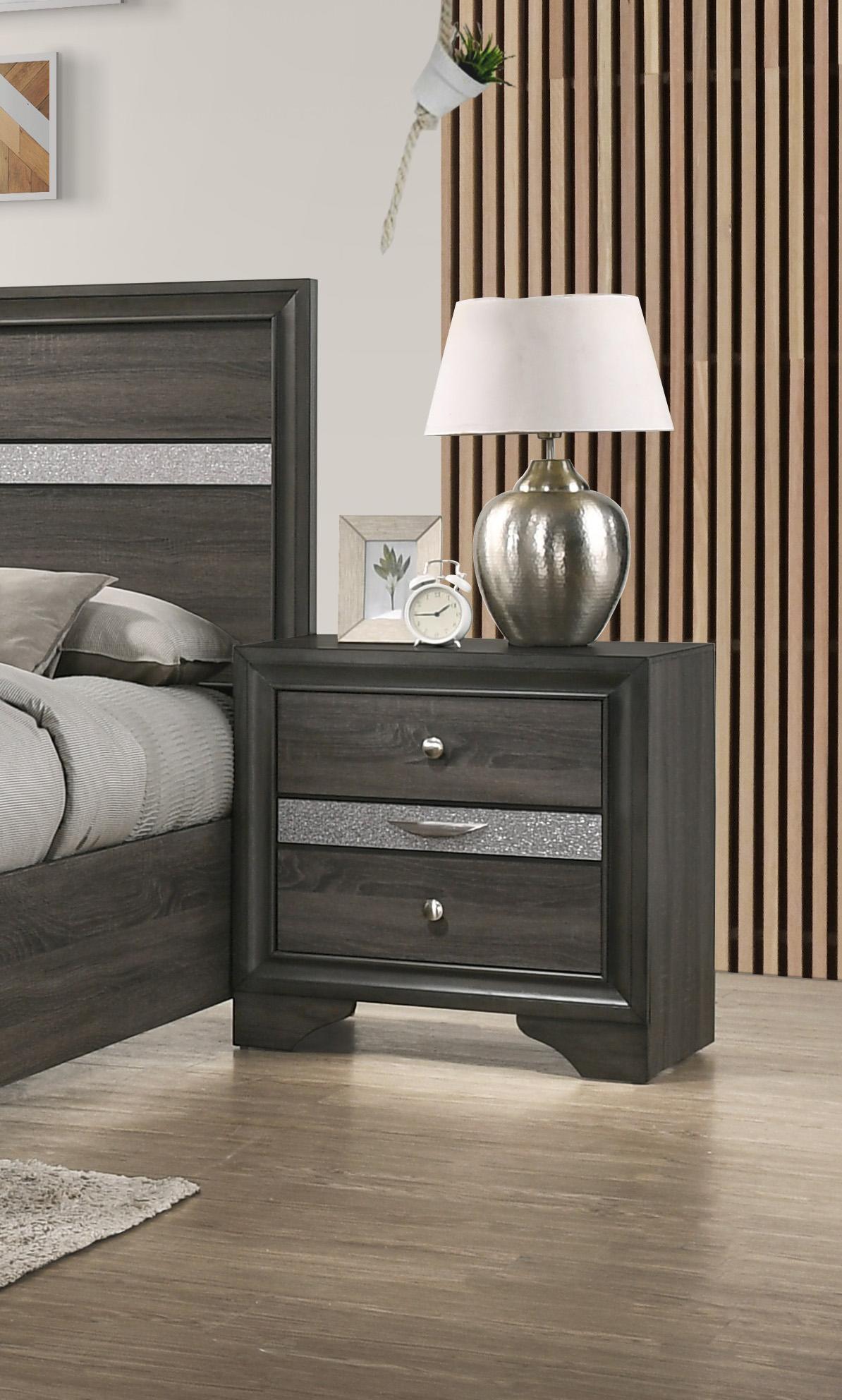 

    
Gray Wood 3 Drawers Night Stand Contemporary Naima 25973 Acme
