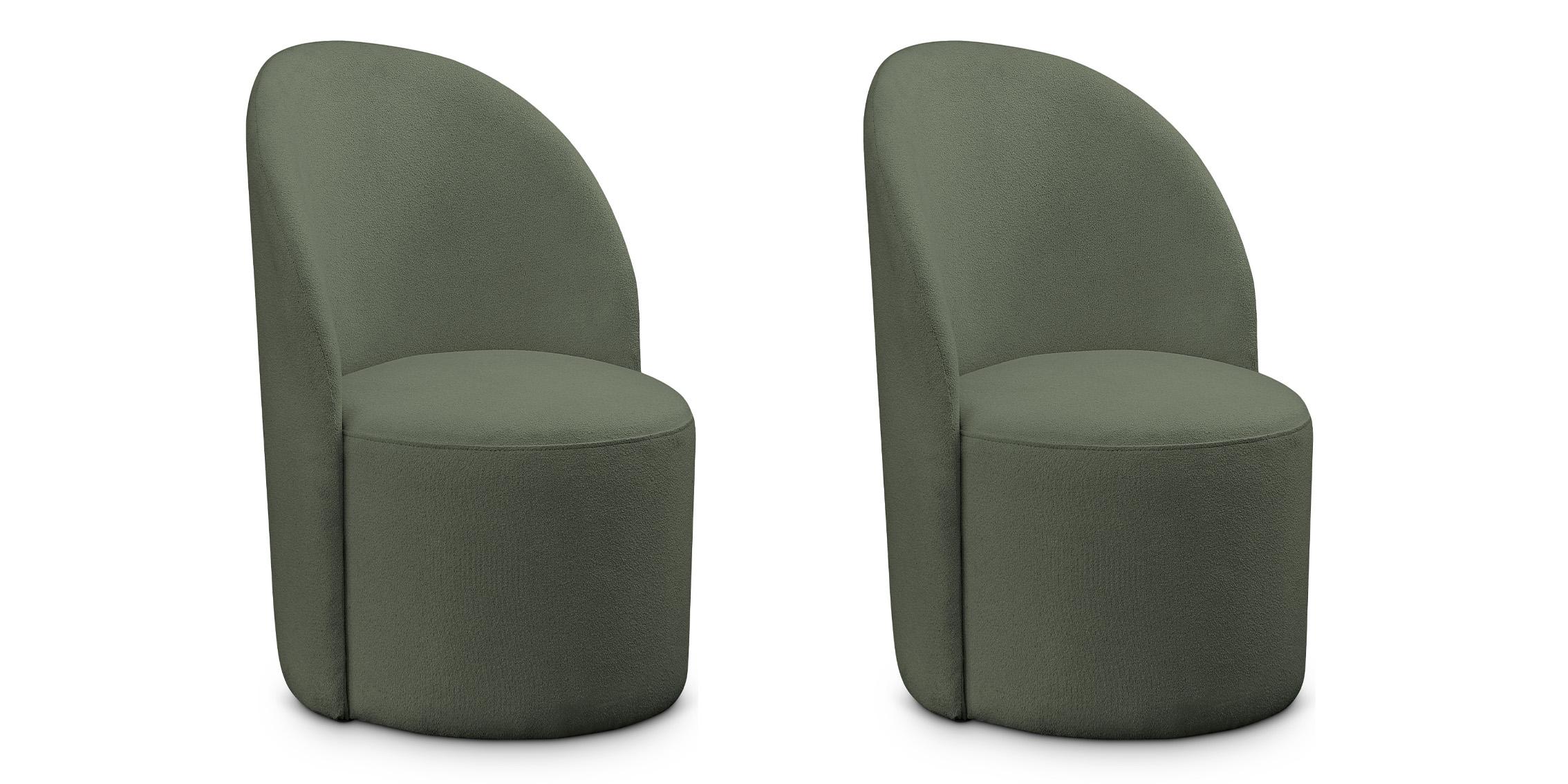 

    
Green Boucle Fabric Dining Chair Set 2Pcs HAUTELY 528Green Meridian Modern

