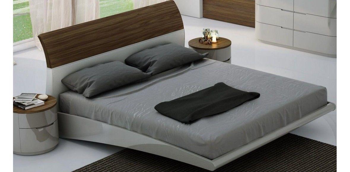

    
Ultra Modern Walnut Light Grey Lacquered King Size Bedroom Set 3Pc J&M Amsterdam
