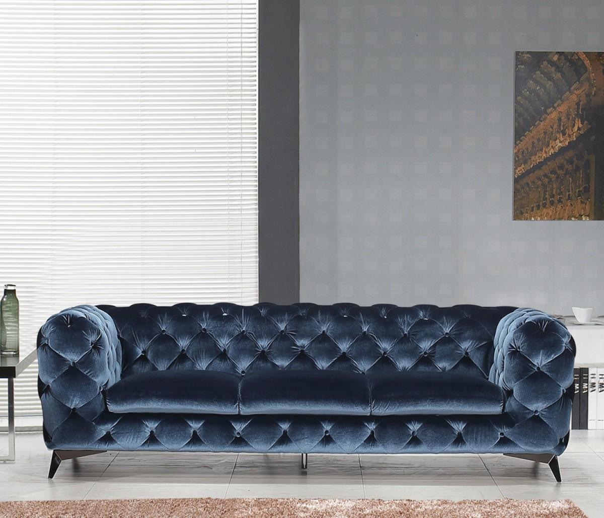 

    
Blue Velour Fabric Chesterfield Sofa Modern J&M Glitz
