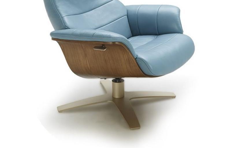 

    
J&M Furniture Karma Lounge Chair Light Blue SKU180481
