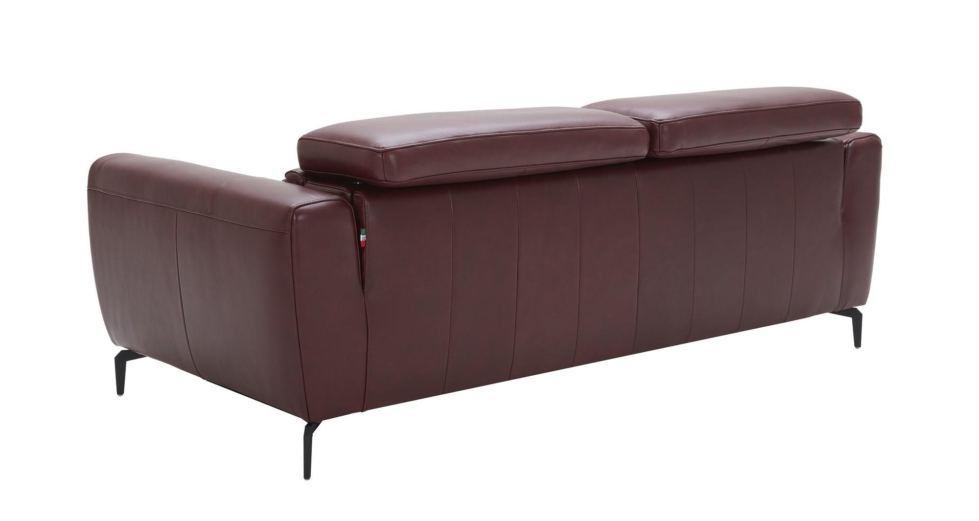 

    
J&M Furniture Lorenzo MERLOT Sofa recliner Merlot SKU18822
