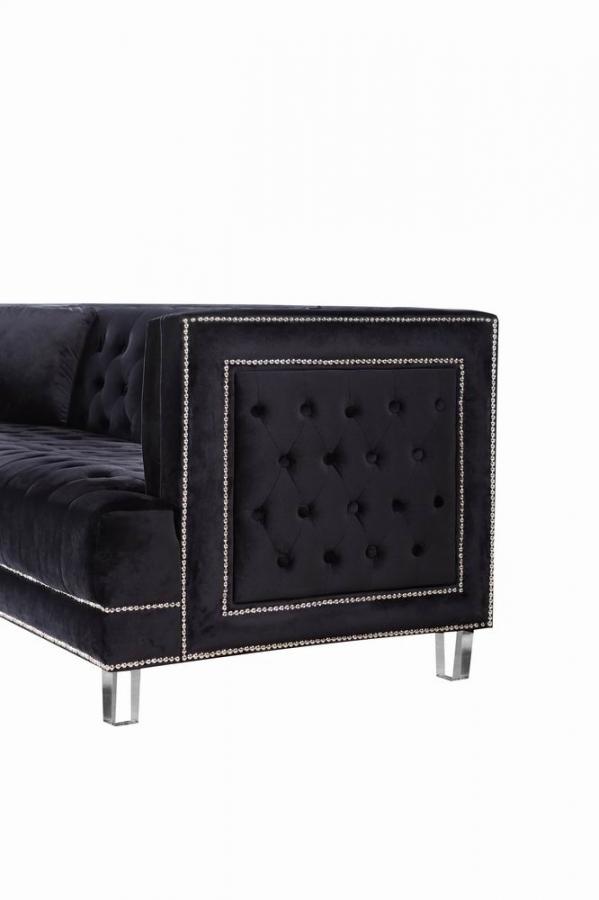 

        
Meridian Furniture Lucas 609BL-S Sofa Black Velvet 00647899944994
