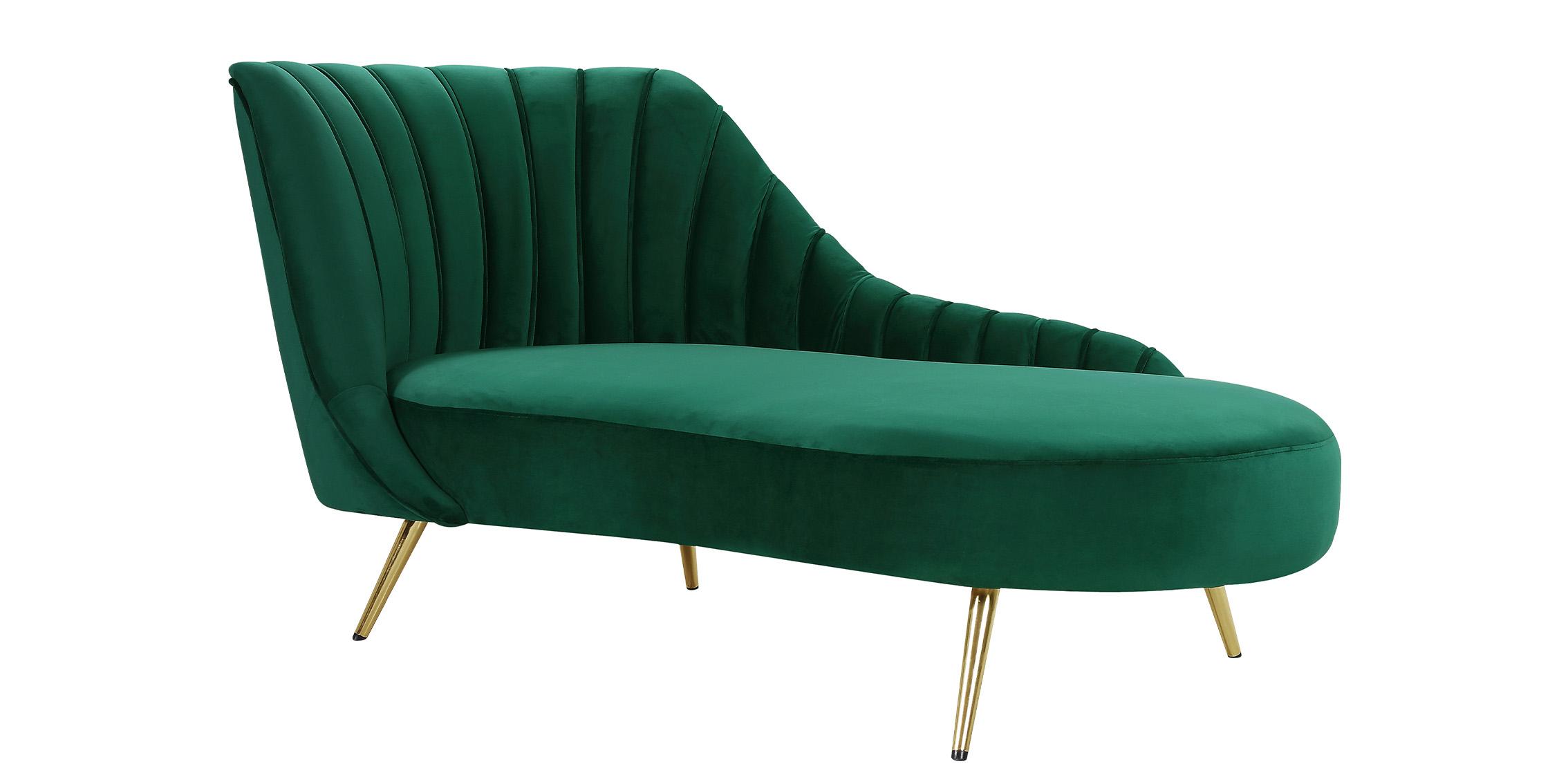 

    
Glam Green Velvet Curved Back Chaise Lounge 622Green Margo Meridian Contemporary
