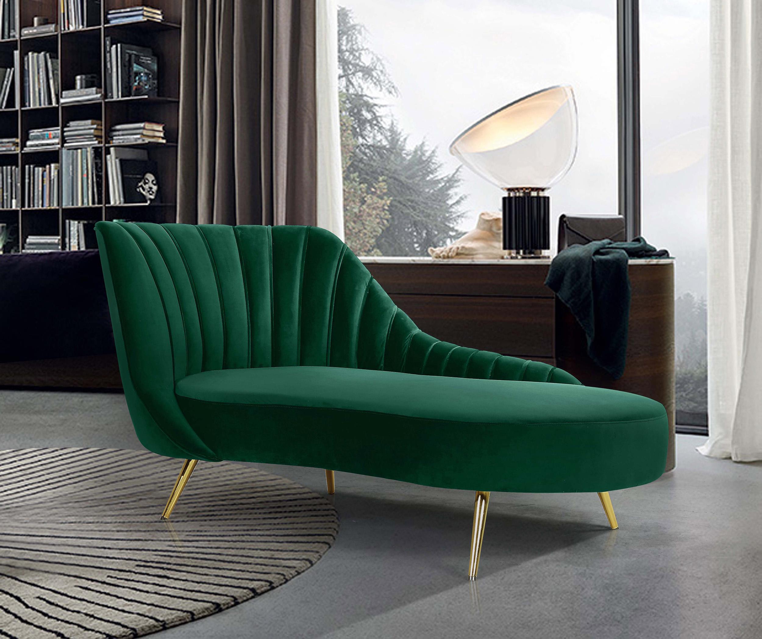 

    
Glam Green Velvet Curved Back Chaise Lounge 622Green Margo Meridian Contemporary
