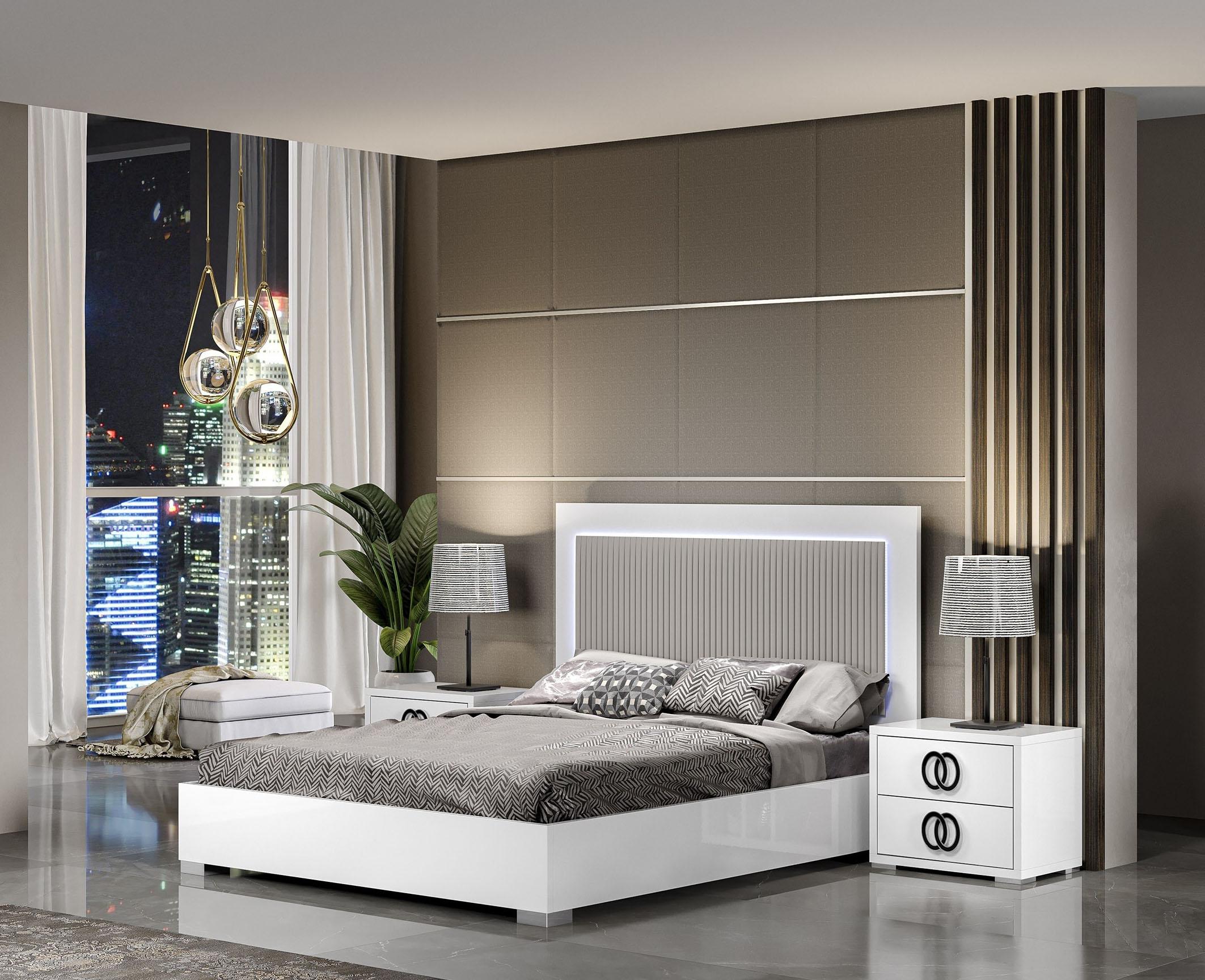 Contemporary Platform Bedroom Set Luxuria SKU 18122-EK-3PC in White Microfiber