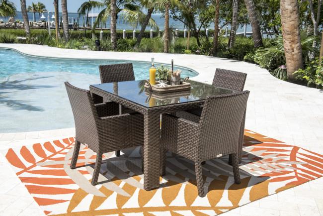

    
Samoa Outdoor 5 PC Dining Set W/ Arm Chairs 901-1347-ATQ-5DA Pelican Reef
