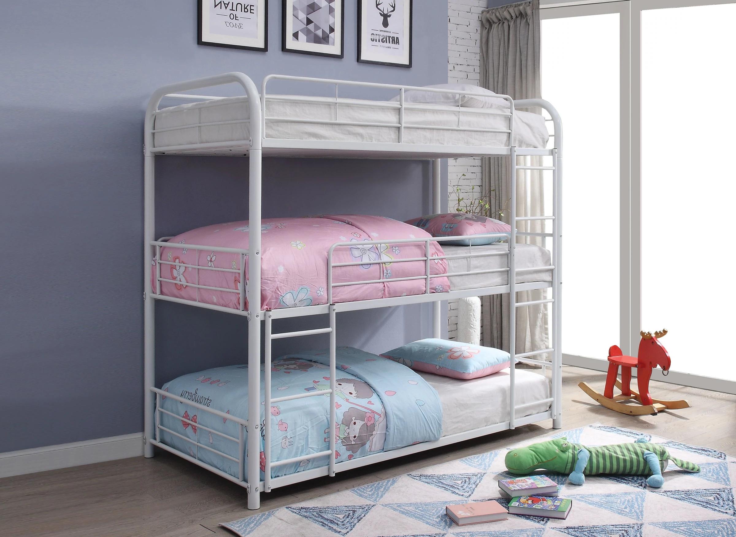 

    
Sandy White Triple Bunk Bed - Twin by Acme Cairo 38110
