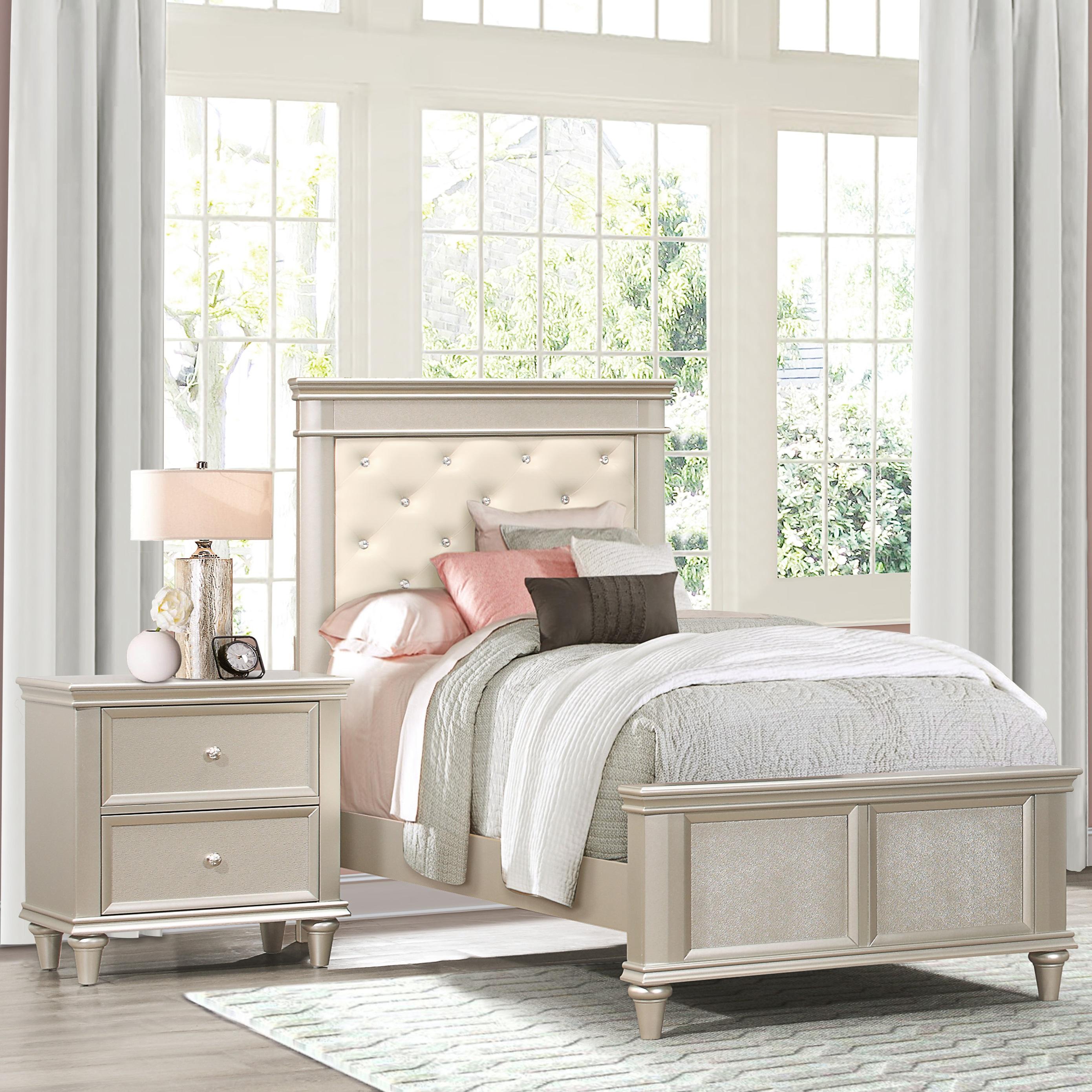 Traditional Bedroom Set 1928T-1-3PC Celandine 1928T-1-3PC in Off-White, Silver Faux Leather