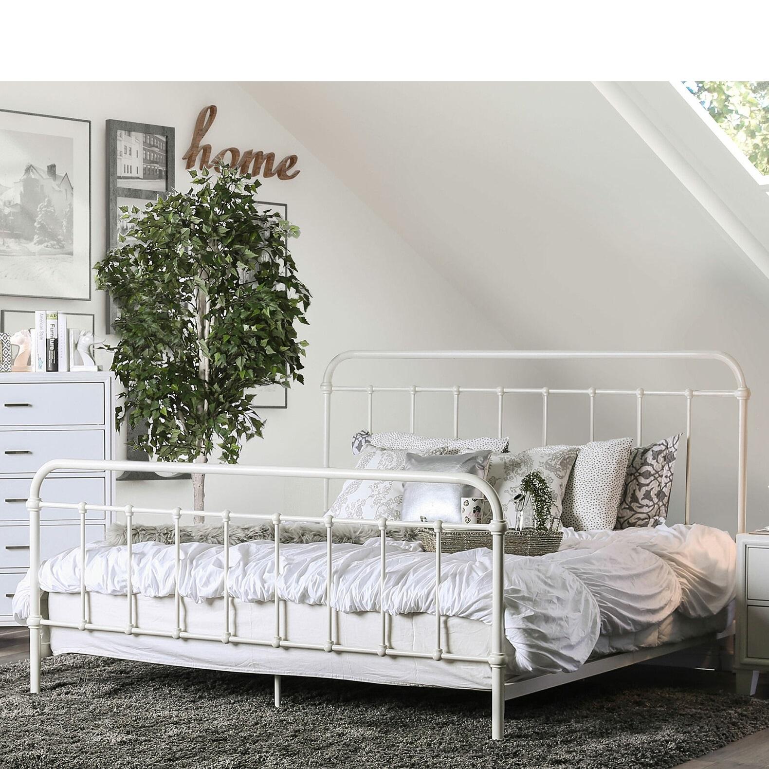 Transitional Metal Bed CM7701WH-F Iria CM7701WH-F in White 