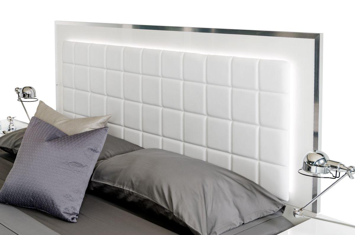 

    
White Eco-Leather King Panel Bed w/ LED Lights by Vig Modrest San Marino
