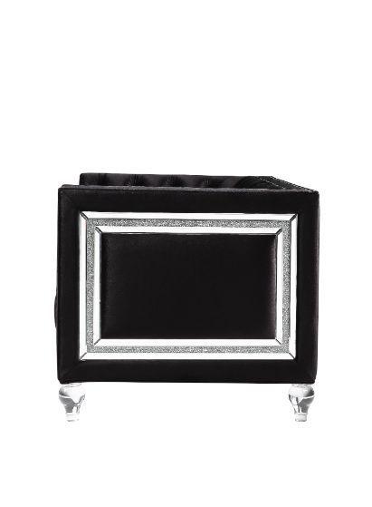 

                    
Buy Classic Black Velvet Sofa + Loveseat + Chair by Acme Heibero 56995-3pcs
