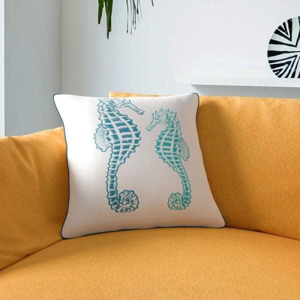 

    
Novelty Teal Polyester Velvet Accent Pillows Set 2pcs Furniture of America PL8073-2PK Terrie
