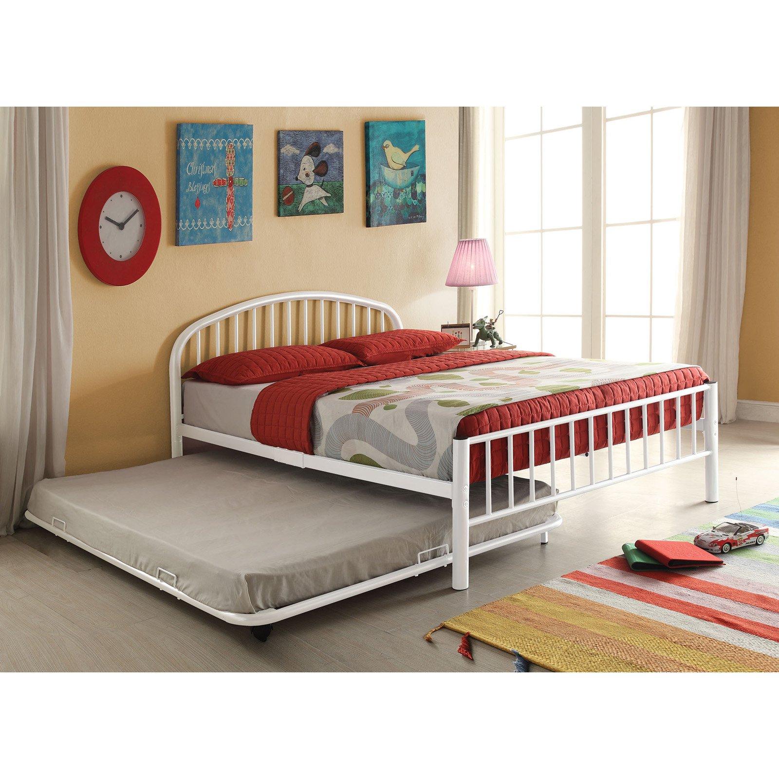

    
Simple Metal  White Full Bed by Acme Cailyn 30465F-WH
